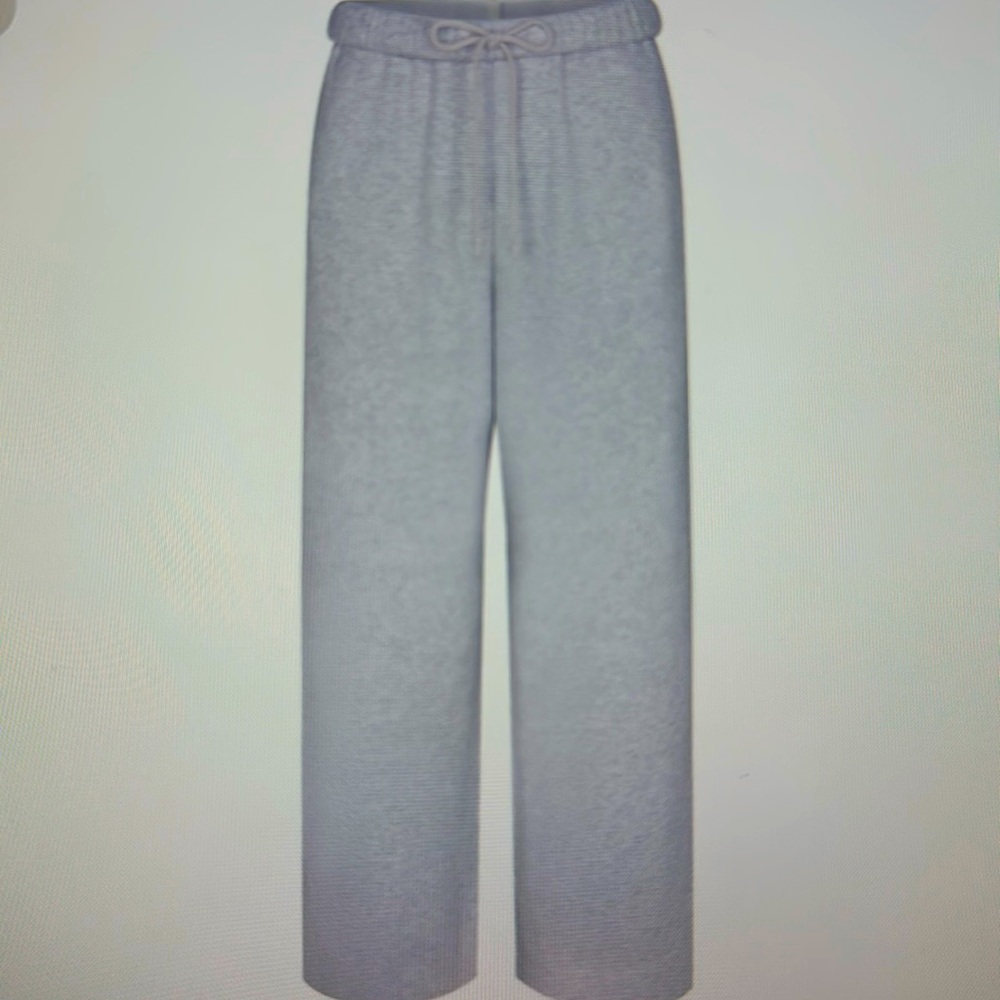 Skims classic straight leg pant gently worn
